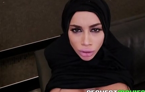 Hot muslim old bag in hijab cant dangle any longer together with needs a cock before her marria